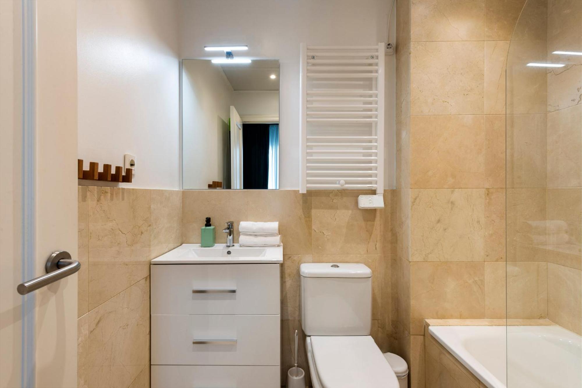 Ferienwohnung Misterhost Santiago Centrico Y Acogedor Con Piscina - Casco Historico Sevilla Exterior foto